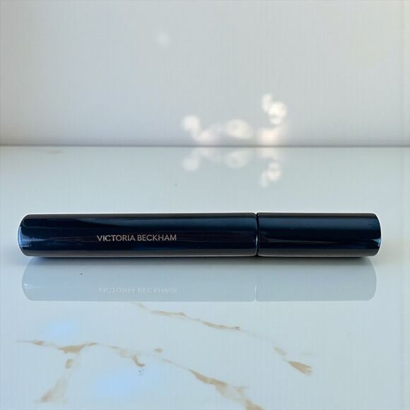 🆕 Victoria Beckham Future Lash Mascara - Bordeaux - Picture 6 of 7
